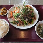 三栄飯店 - レバにら定食