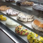 スタイルズケイクス＆カンパニー - 12時は沢山のケーキが出てる