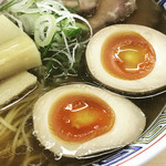 煮干鰮らーめん 圓 八王子本店 - 特製煮干しらーめん ¥980  大盛 ¥100
                                
                                味玉UP