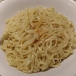 らぁめんや やしげる - 替え玉の平打ち麺