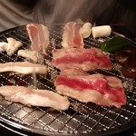 炭火焼肉味わい放題 えん - 