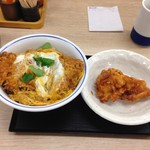 Katsuya - カツ丼と唐揚げ