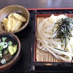 Yamakian Udon - ざるうどん＝４２０円
                        ごぼう天＝１００円