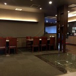 焼肉 桜咲 - 広々とした店内