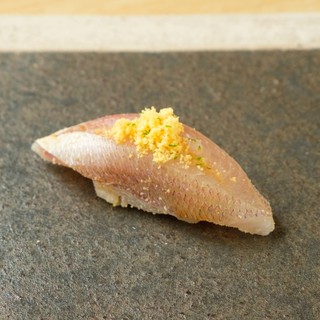 ぜひ知っていただきたい。握りに合うお酒は幅広くあるんです。