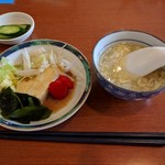 中国料理 龍薫 - サラダとスープ