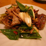 四川家庭料理 珍々 - 兎肉・ピーマン・葱の炒め