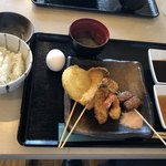 和食とお酒 架 - オリーブオイルで揚げた串揚げ5点定食@680円
