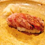 うを徳 - 佐渡の炙り大トロの握り