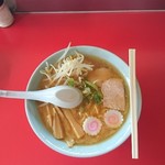 ちどり食堂 - れんげと箸が乗っかった状態で提供してくださいます。