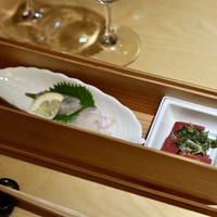 新和食ひとはし - 【造里】八角とホッケの刺身・赤こんにゃくのナムル