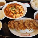 DRAGON酒家 - 麻婆豆腐　餃子