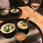 新富 なぐも - 先付2品目は、小皿が3皿