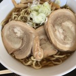 自家製太麺 渡辺 - らー麺680えん 煮豚220えん