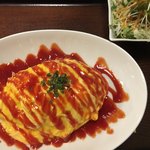 Yokohamahaikaratei - 昔ながらのケチャップオムライス500円＋サラダ100円