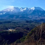 Kaida Kougen Aisu Kurimu Koubou - 煙吐く御嶽の山容  山頂部は冠雪している
