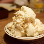 ビストロ ガブリ - 名物バナナトライフル：「ストップ」と言うまで、盛られ続けます…（笑）