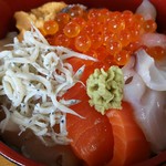 味処 日本海食堂 - 海の幸丼