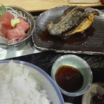 市場食堂 - 照り焼き定食¥800(税抜き)