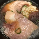 麺屋一燈 - 7周年記念限定ラーメン「ムール貝のファイヤーラーメン（生姜の出汁炊き込みご飯添え）」