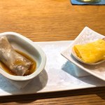 中国菜 火ノ鳥 - サザエと新生姜の蒸し餃子、金目鯛と帆立 魚浮袋の玉子巻き