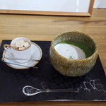 Gyarari Kafe Hanamomo - 