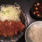 とんかつ三太 - ロースカツ定食1,300円
