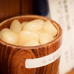 丸五 - 卓上。らっきょう