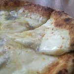 ピッツェリア　リアナ - ゴルゴンゾーラとはちみつ（アップ）（2018.5）