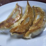 鶴亀 - 餃子 ハーフサイズ３００円(税込)(2018年6月22日撮影)