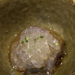 鮨匠 のむら - ①ところてん(テングサは静岡産)
      自家製ポン酢を付けて頂きます。
      冷たくて喉越し良く、あっと言う間に無くなってしまいました。