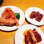 焼肉きんぐ - 名物きんぐカルビ、牛ハラミ（タレ・塩）