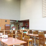 レストラン　クルール - テーブル席たくさんあります