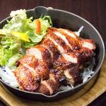 旬彩・DINING 貢 - チキンのハーブステーキ