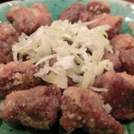 興 - 「砂肝の唐揚げ」：「サクサクッ」と「コリコリッ」を併せ持った絶妙の食感♪