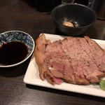 丿貫 - 炙り肉刺し