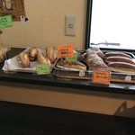 レスウィ - 店内