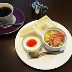 タロン カフェ - ブレンドコーヒー（400円）、モーニングC・タマゴサンド