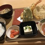 海鮮丼・天ぷら 博多 喜水丸 - 明太子と小鉢