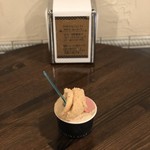 ジェラテリア アクオリーナ - ノッチョーラ ルバーブ 佐藤錦（+100円）の3種盛り（合計770円）税込