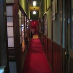 桜なべ　みの家 - 細くて長い廊下　ｂｙ すぷちん