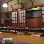 桜なべ　みの家 - 長机の並ぶ座敷　ｂｙ すぷちん