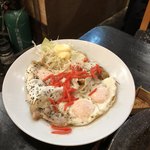 定食酒場食堂 - すっごい目玉焼き（玉子５個）