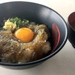 田子の浦港 漁協食堂 - 赤富士丼（味噌汁つき）