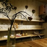 ヴェロニカ ペルシカ - カウンター内