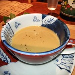 中島町倶楽部 - ツガニのスープ、下はマッシュルームが入った茶碗蒸し