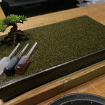 焼肉いぐち - ミニチュア盆栽が可愛いテーブル・セット