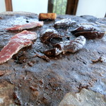 鹿のハツとレバーを焼いているところ♪