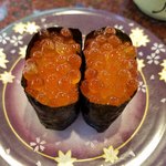 廻る富山湾 すし玉 富山掛尾本店 - イクラ