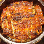 香ばしく焼いてある鰻。